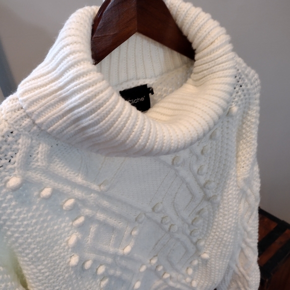 Sweater - Picture 3 of 4